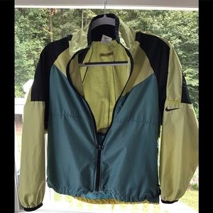 Ladies Nike size S (4-5) zipper jacket